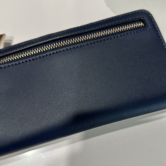 Kate spade ♠️ Winter Wonders Large Slim Bifold Wallet - Picture 3 of 4